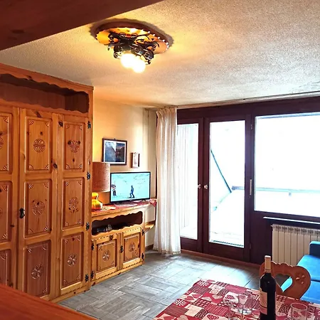 Residenza Del Cirmolo Cervinia Vda Vacanze In Vetta Cir 0205 ブレウイル・チェルヴィナイア