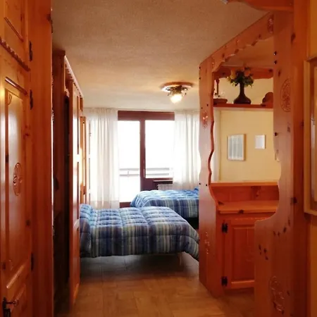 Residenza Del Cirmolo Cervinia Vda Vacanze In Vetta Cir 0205 アパート